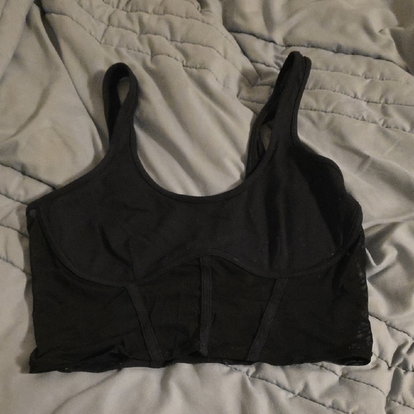ALO Yoga Black Top with Logo - Picture 1 of 4